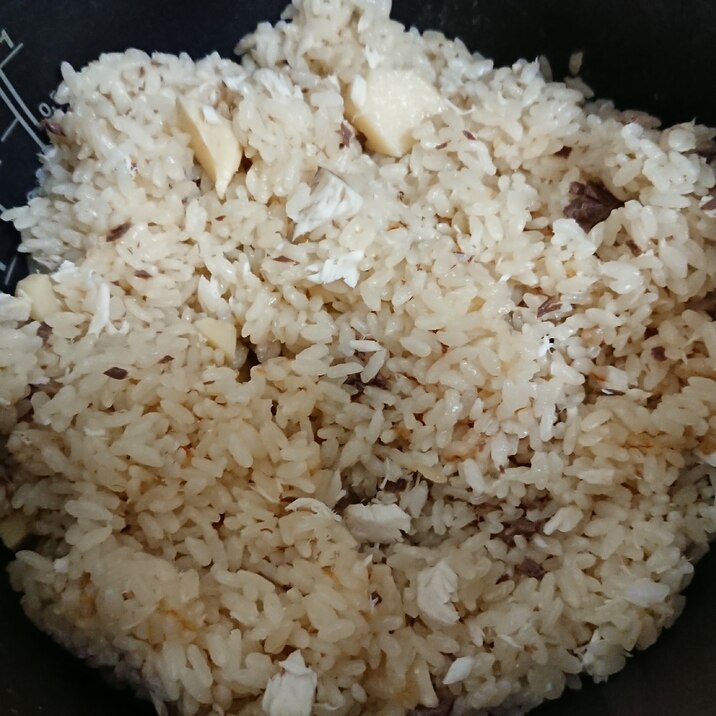 たけのことぶりの炊き込みご飯